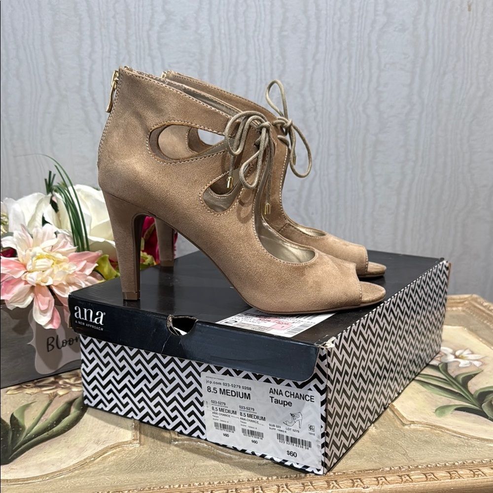 ANA Chance Faux Suede Taupe Sexy Lace Up Tie Front Cut Out Heels Neutral Sz 8.5